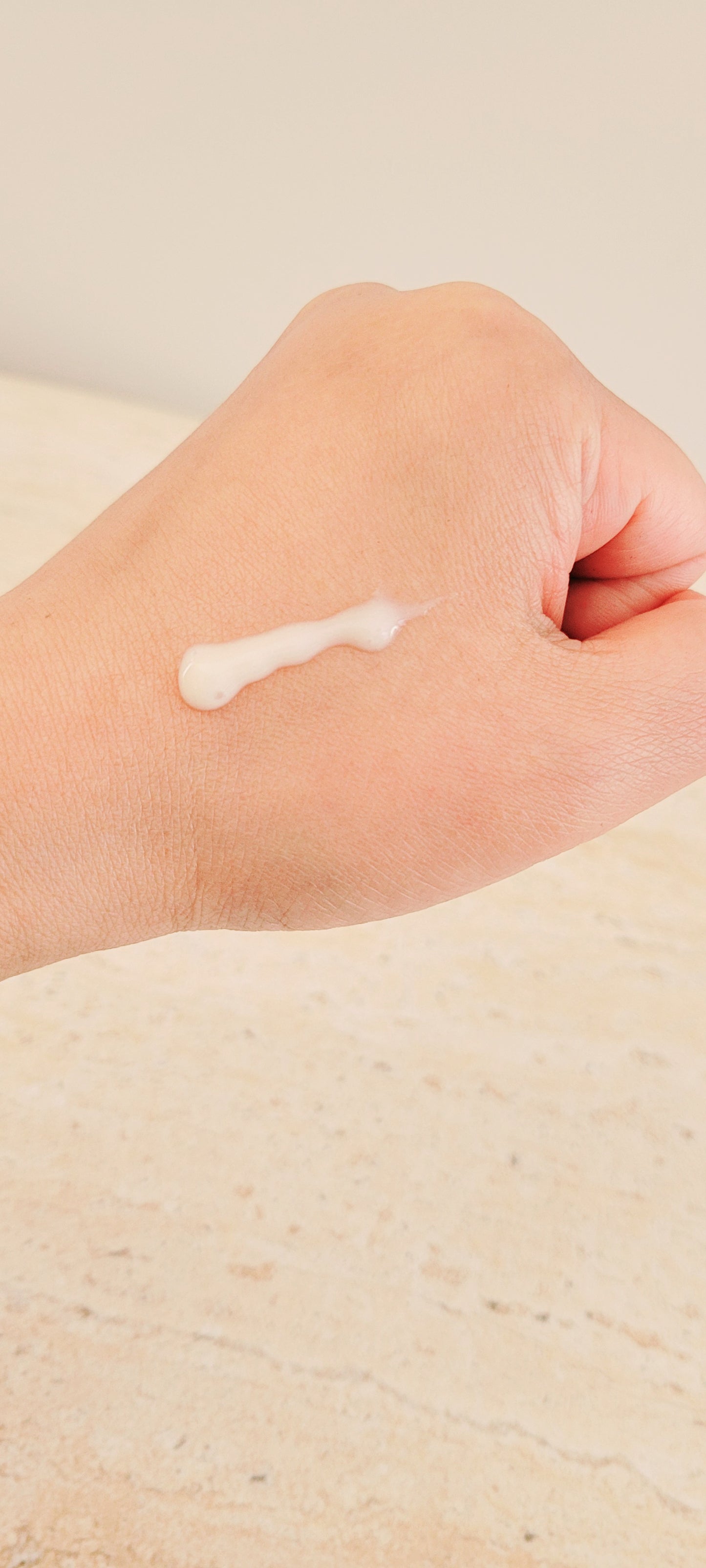 Bakuchiol Edelweiss Antioxidant Serum texture on hand